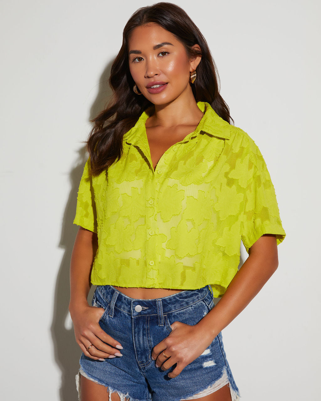 Jayla Cropped Short Sleeve Button Down – VICI